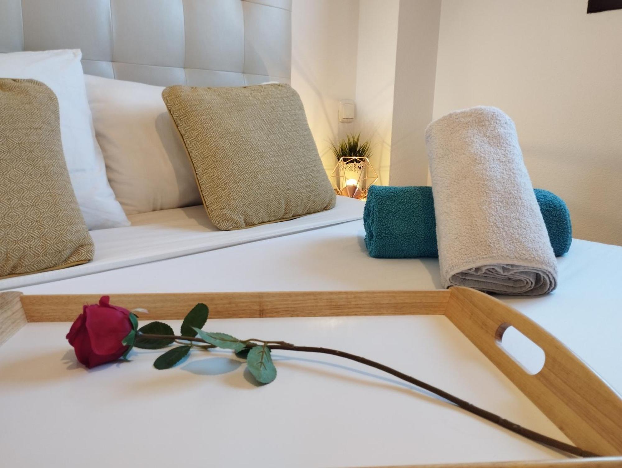 My Suites Madrid - Aeropuerto Ifema Екстериор снимка